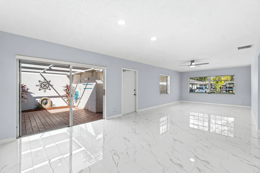 10119 S 42nd Terrace Boynton Beach FL 33436