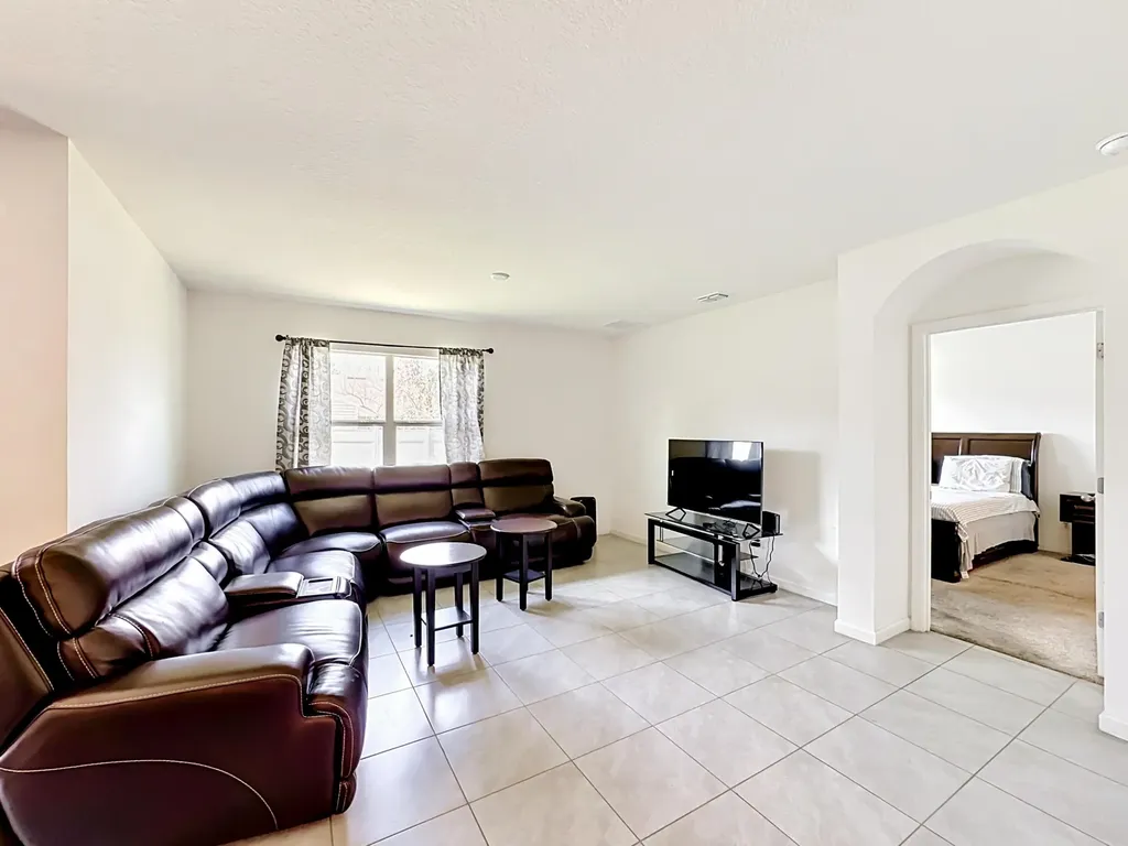 525 SW Twig Avenue Port St Lucie FL 34983
