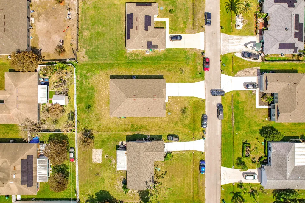 525 SW Twig Avenue Port St Lucie FL 34983