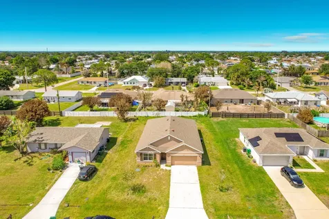 525 SW Twig Avenue Port St Lucie FL 34983