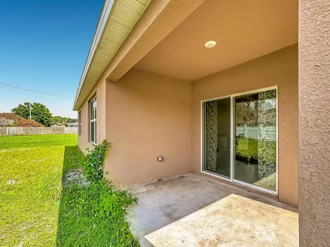 525 SW Twig Avenue Port St Lucie FL 34983