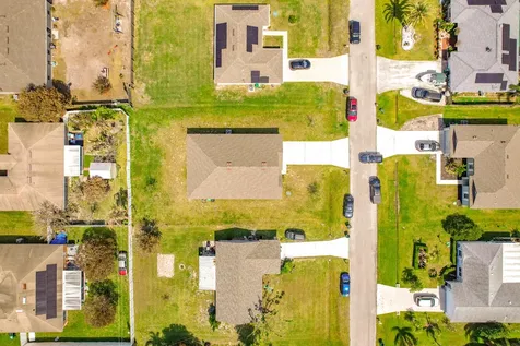 525 SW Twig Avenue Port St Lucie FL 34983