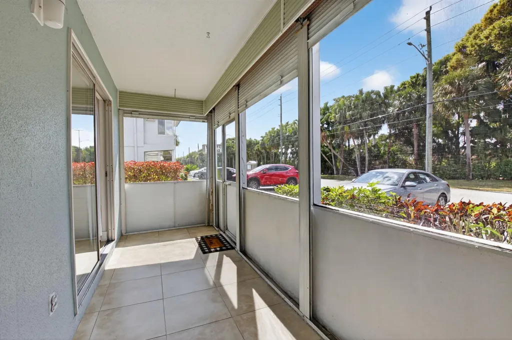 152 Tuscany Delray Beach FL 33446