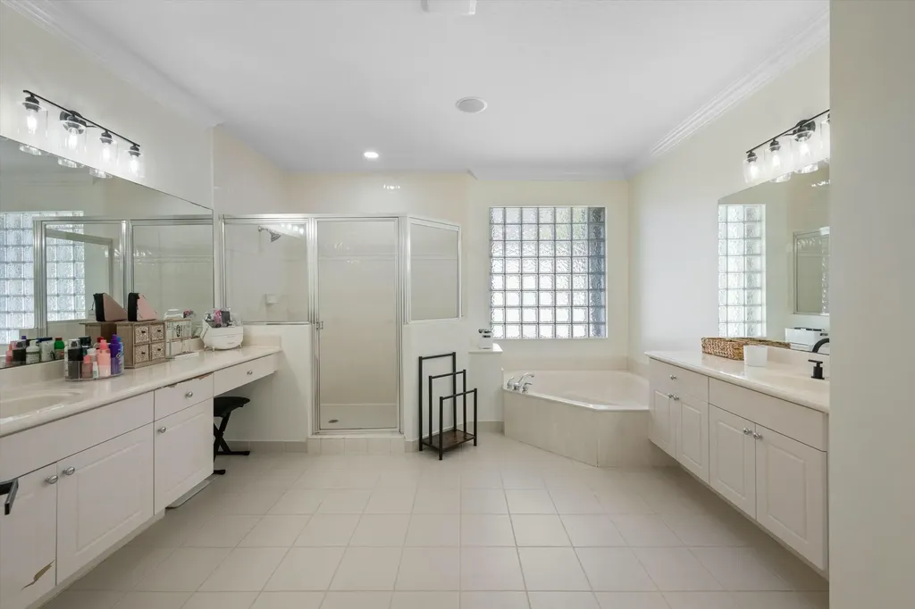 1386 Beacon Circle Wellington FL 33414