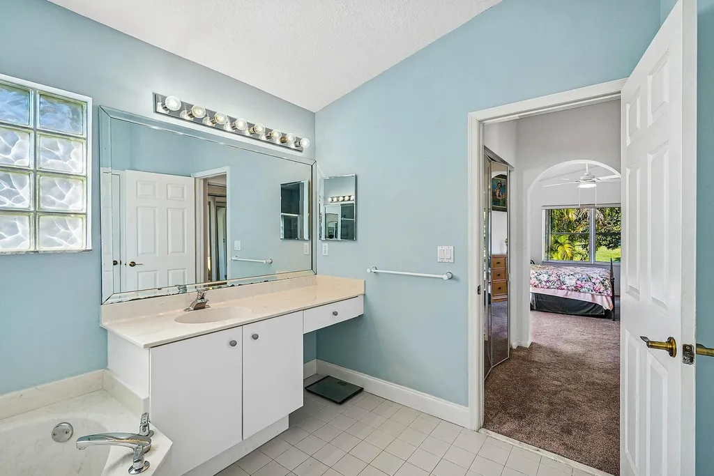 10551 Tropical Breeze Lane Boynton Beach FL 33437