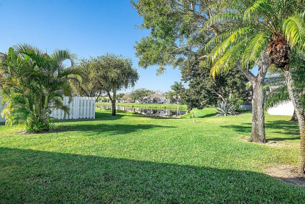 10551 Tropical Breeze Lane Boynton Beach FL 33437