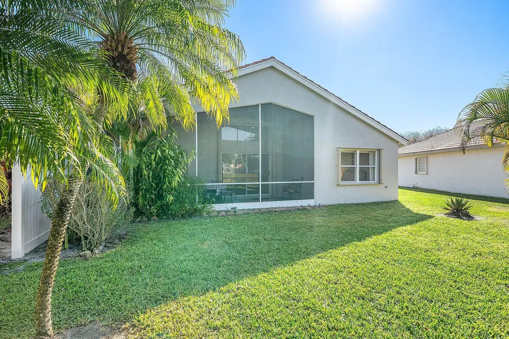 10551 Tropical Breeze Lane Boynton Beach FL 33437