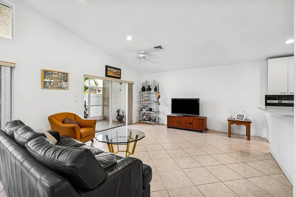 10551 Tropical Breeze Lane Boynton Beach FL 33437