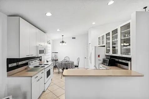 10551 Tropical Breeze Lane Boynton Beach FL 33437