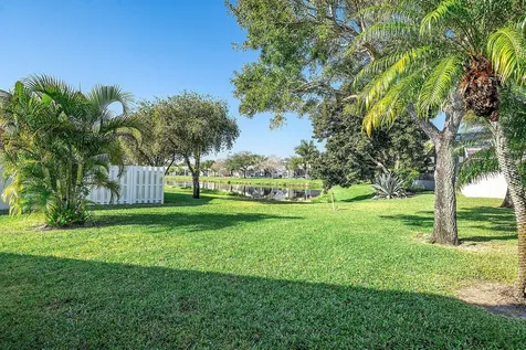 10551 Tropical Breeze Lane Boynton Beach FL 33437