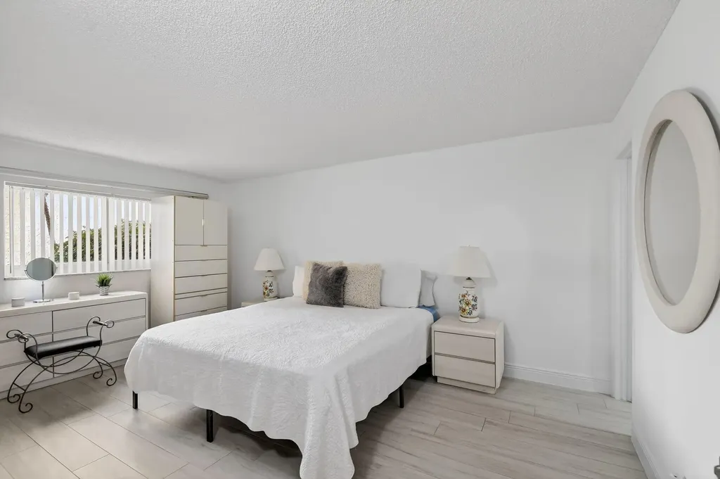 2615 NE 3rd Court Boynton Beach FL 33435