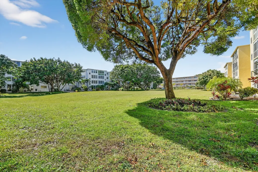 2615 NE 3rd Court Boynton Beach FL 33435