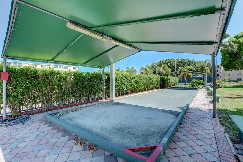 2615 NE 3rd Court Boynton Beach FL 33435