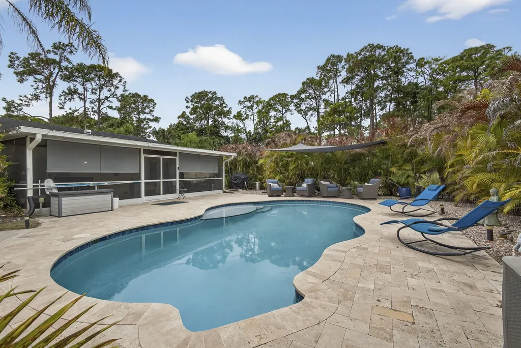 15773 85th Road N Loxahatchee FL 33470