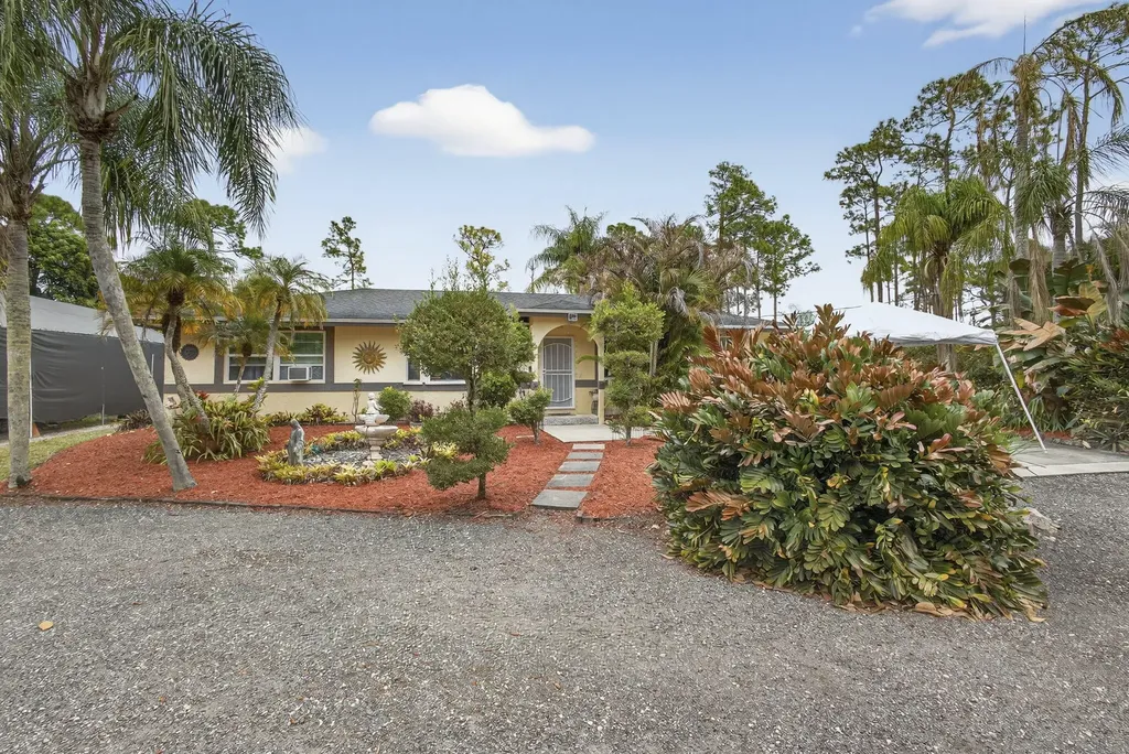 15773 85th Road N Loxahatchee FL 33470