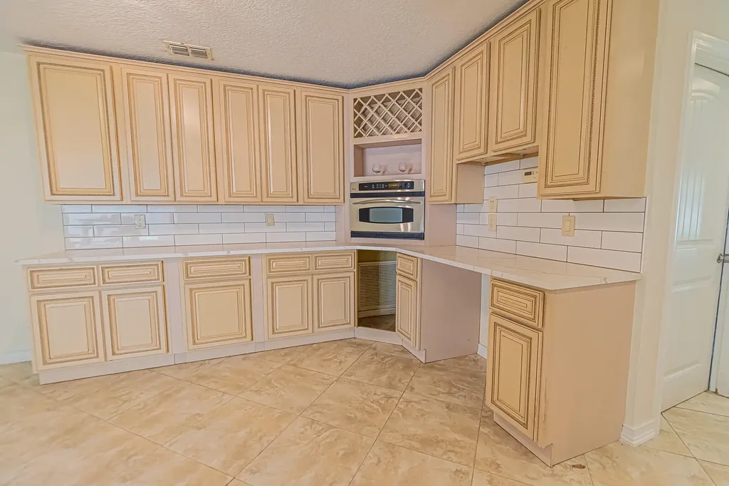 471 SE Lamon Lane Port St Lucie FL 34983