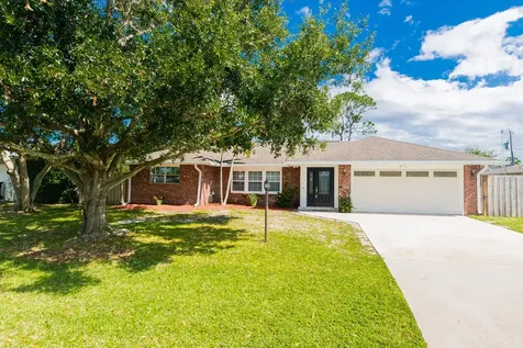471 SE Lamon Lane Port St Lucie FL 34983