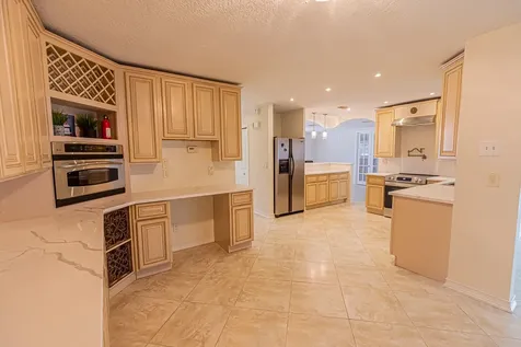 471 SE Lamon Lane Port St Lucie FL 34983