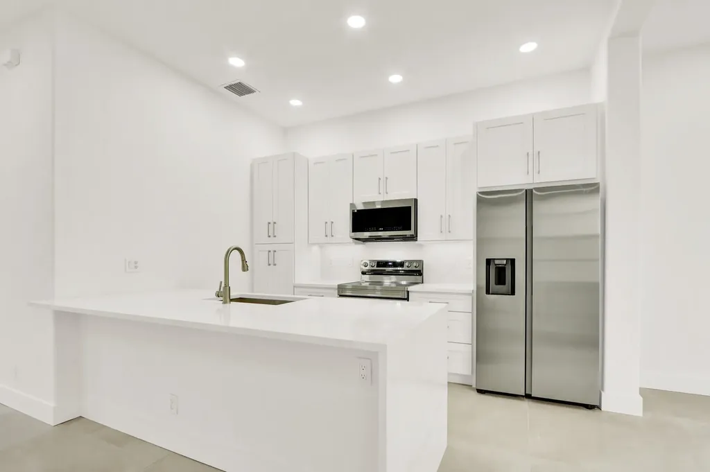 2601 NW 7th Street Boynton Beach FL 33426