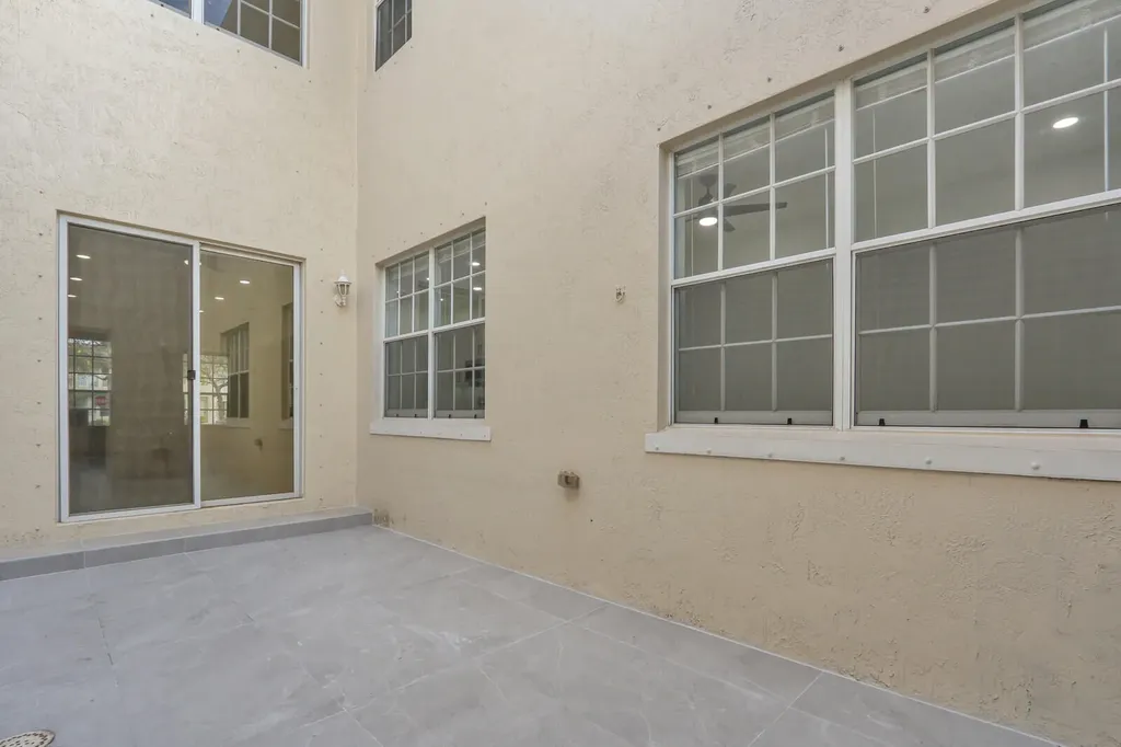 2601 NW 7th Street Boynton Beach FL 33426