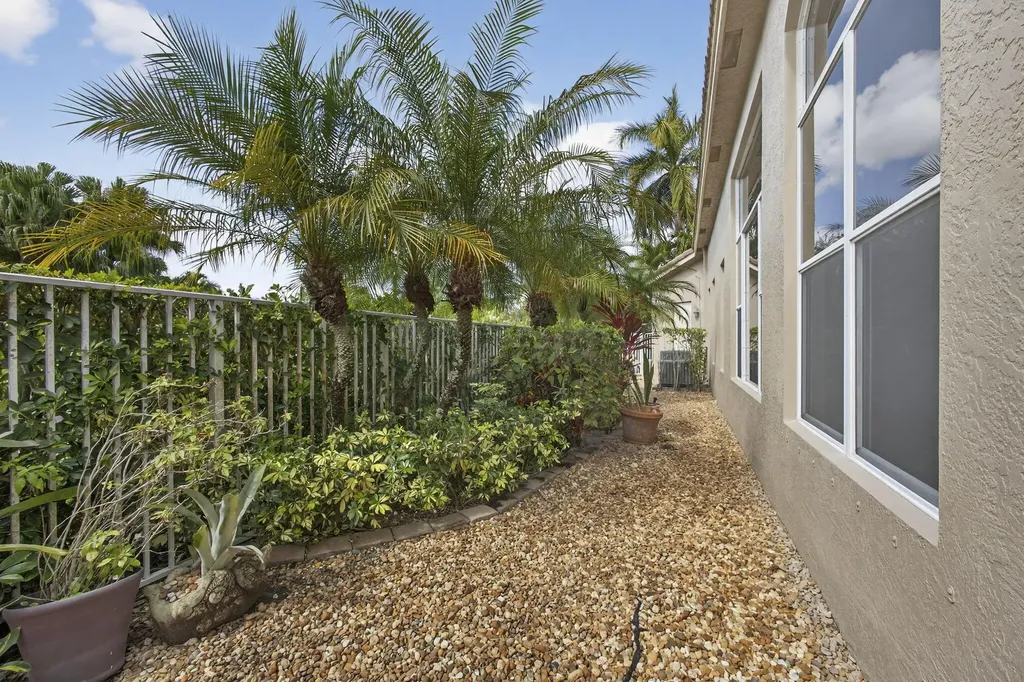 10842 Greenbriar Villa Drive Lake Worth FL 33449