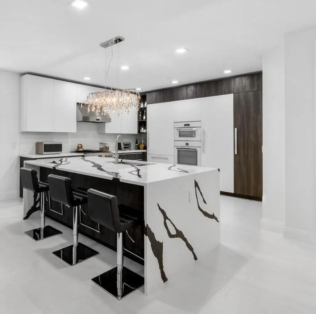 5530 NE Trieste Terrace Boca Raton FL 33487