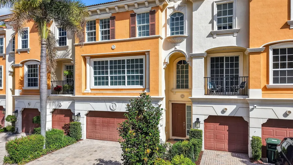 5530 NE Trieste Terrace Boca Raton FL 33487