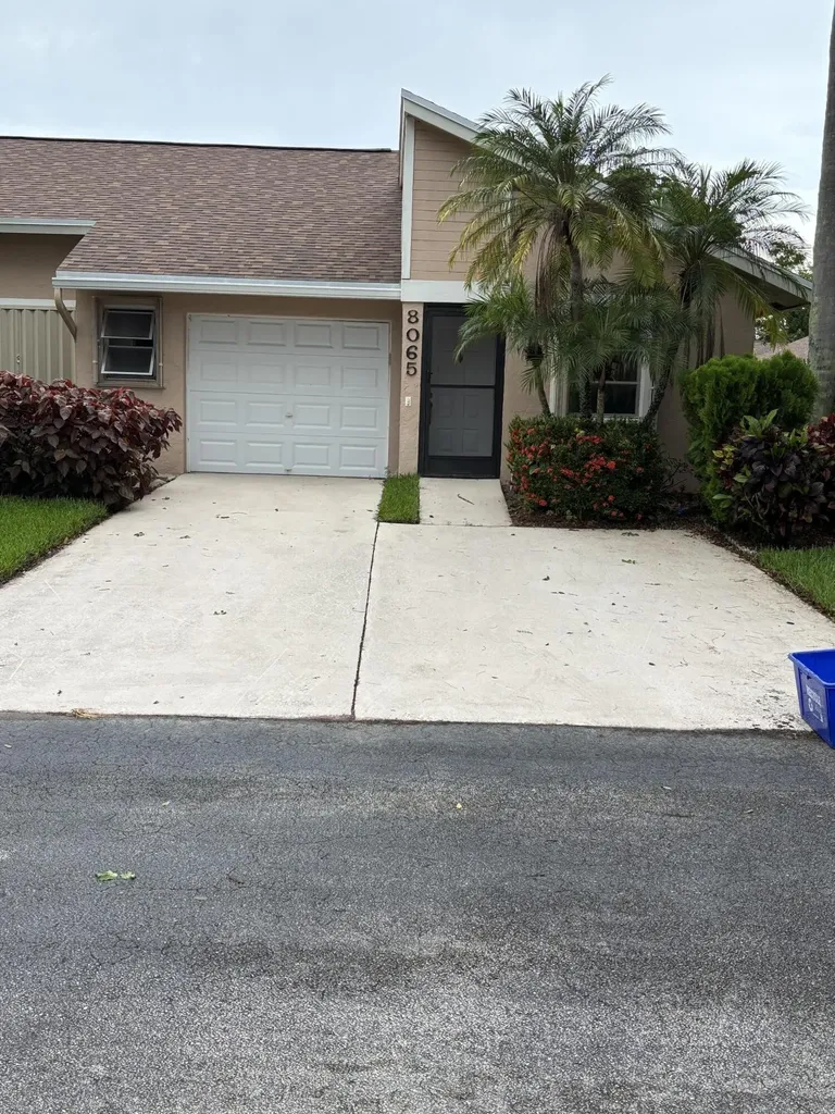 8065 Springtree Road Boca Raton FL 33496
