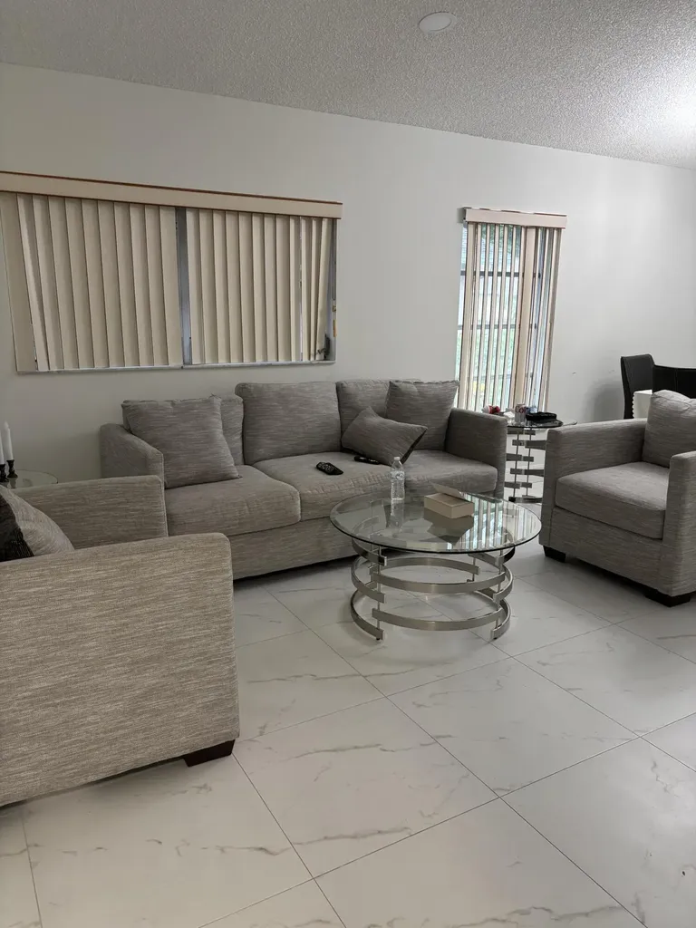 8065 Springtree Road Boca Raton FL 33496