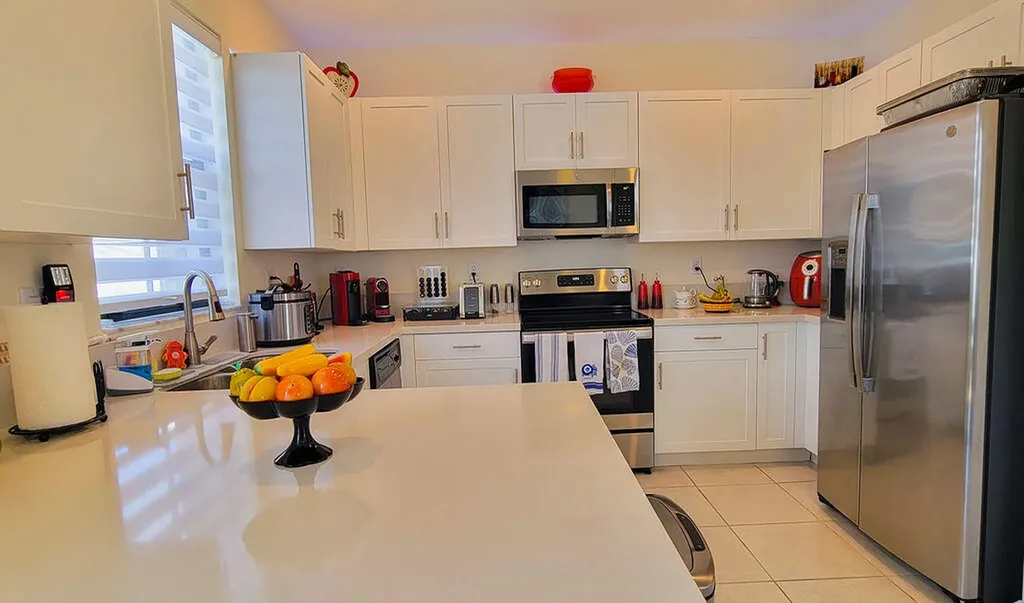 10902 W 33rd Way Hialeah FL 33018