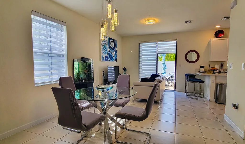 10902 W 33rd Way Hialeah FL 33018