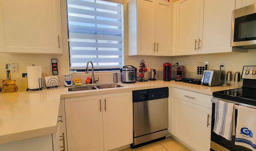 10902 W 33rd Way Hialeah FL 33018