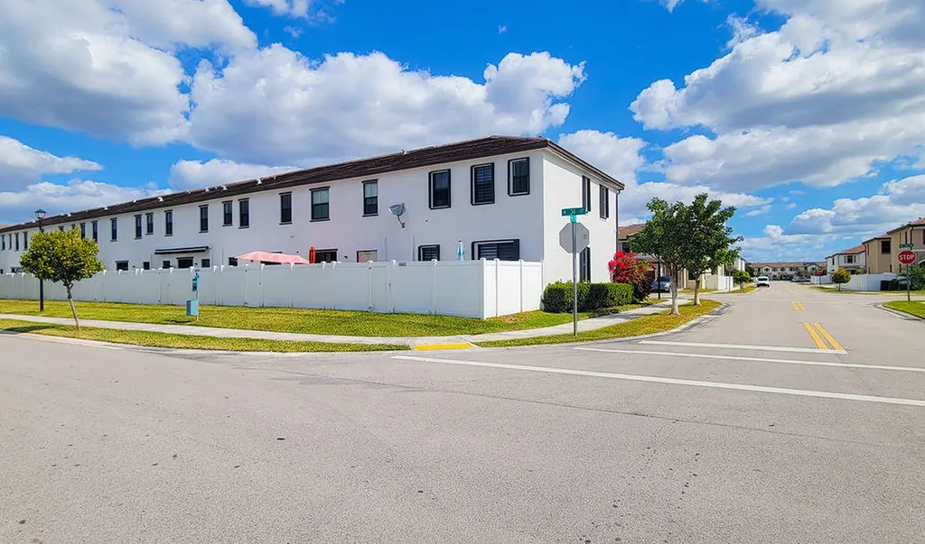 10902 W 33rd Way Hialeah FL 33018