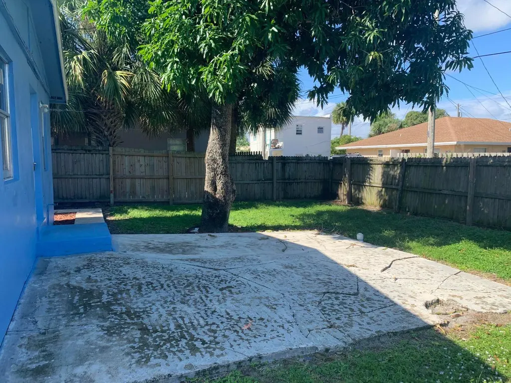1017 13th Street West Palm Beach FL 33401
