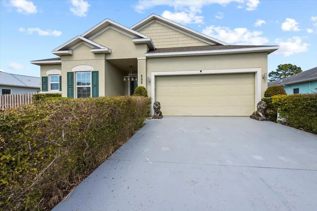 555 SW Halibut Avenue Port St Lucie FL 34953