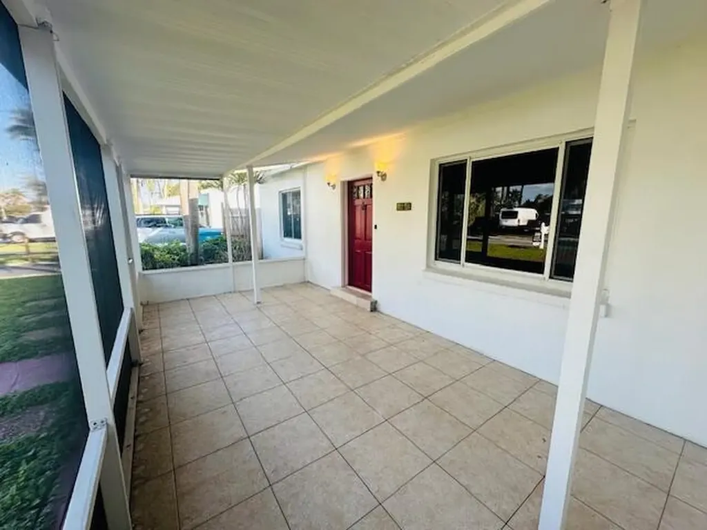 640 Oak Street Boynton Beach FL 33435