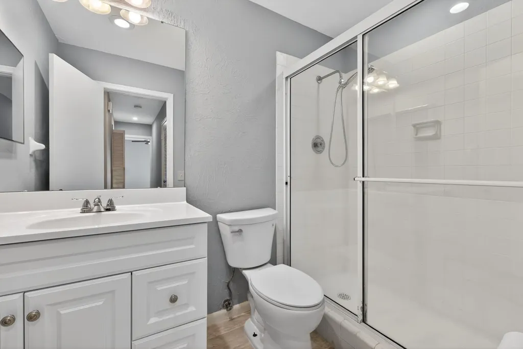423 Pine Tree Court Atlantis FL 33462