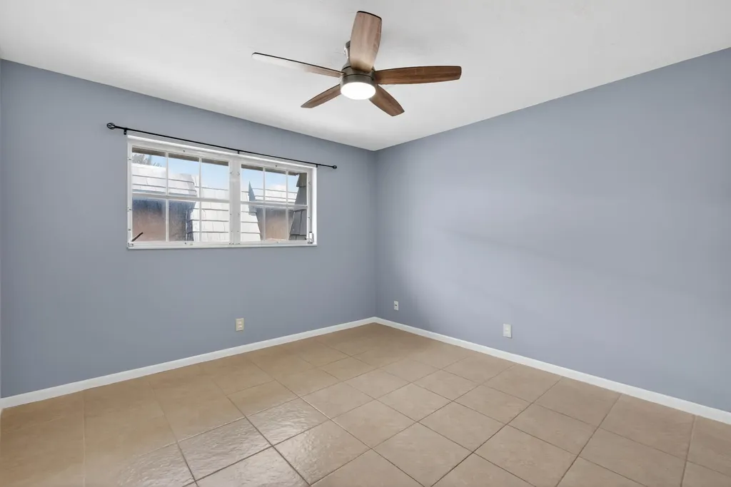 423 Pine Tree Court Atlantis FL 33462