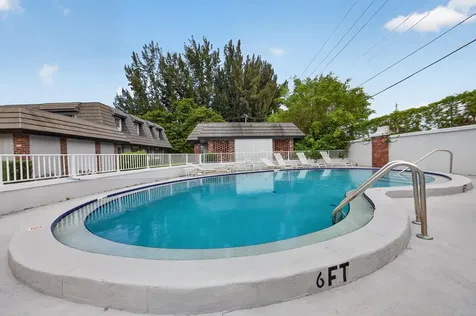 423 Pine Tree Court Atlantis FL 33462