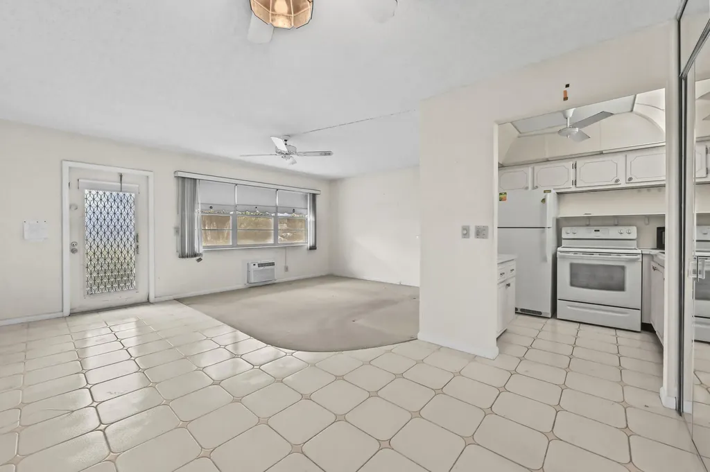 411 Durham Deerfield Beach FL 33442