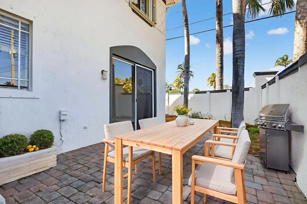 4040 Murano Bay Drive Boynton Beach FL 33435