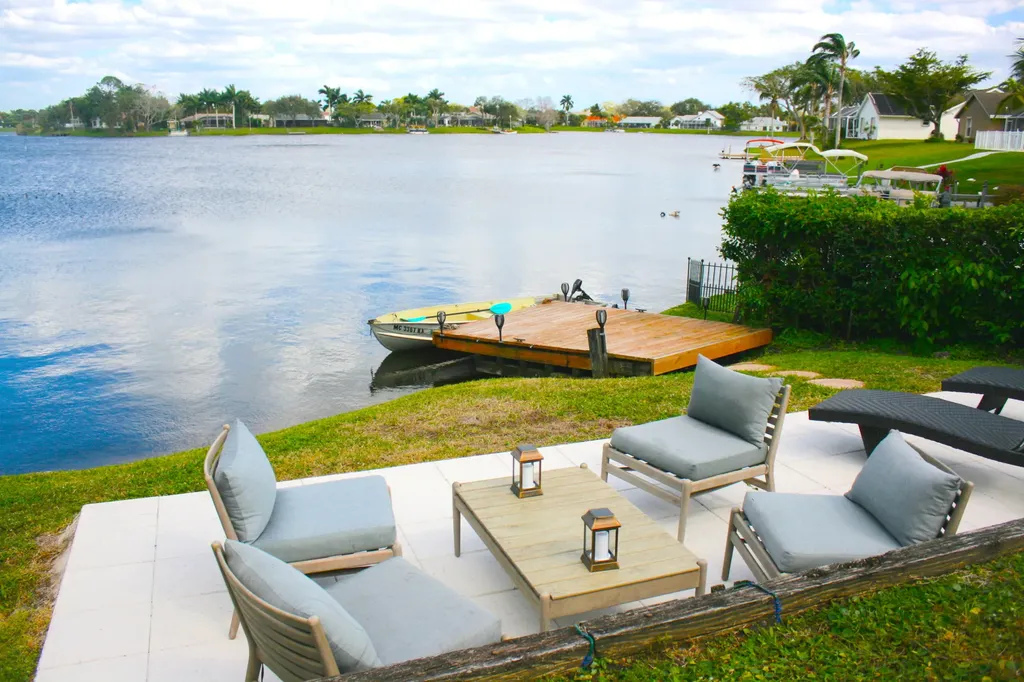 12744 Meadowbreeze Drive Wellington FL 33414