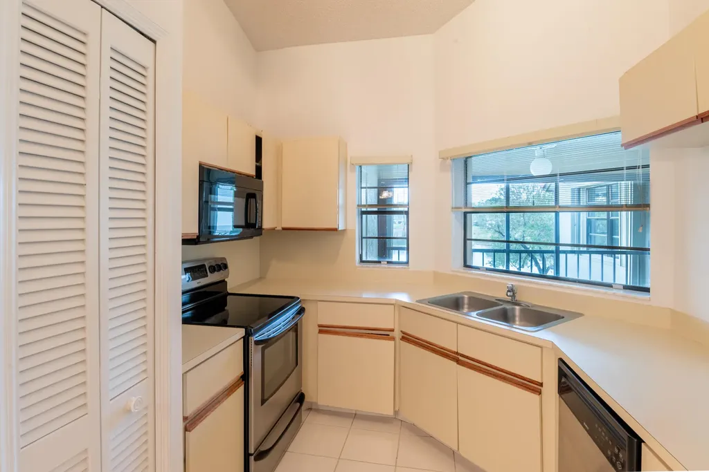 5829 Parkwalk Drive Boynton Beach FL 33472