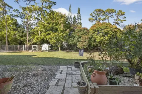 16107 86th Street N Loxahatchee FL 33470