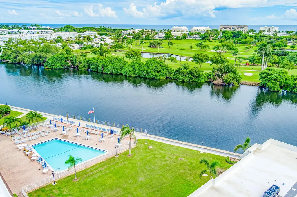 10 Colonial Club Drive Boynton Beach FL 33435
