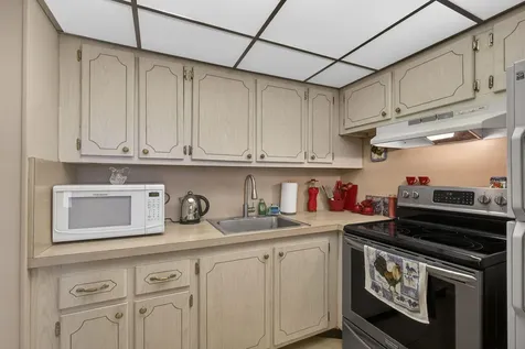 39 Dorchester B West Palm Beach FL 33417