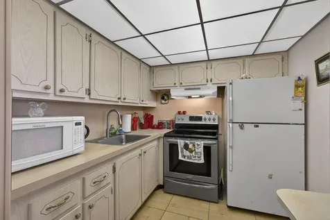 39 Dorchester B West Palm Beach FL 33417