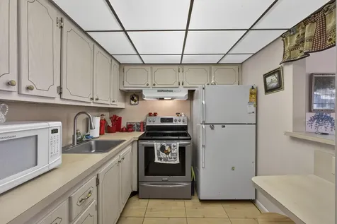 39 Dorchester B West Palm Beach FL 33417
