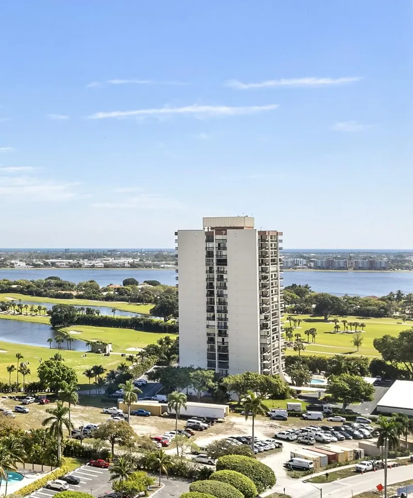 2000 Presidential Way West Palm Beach FL 33401