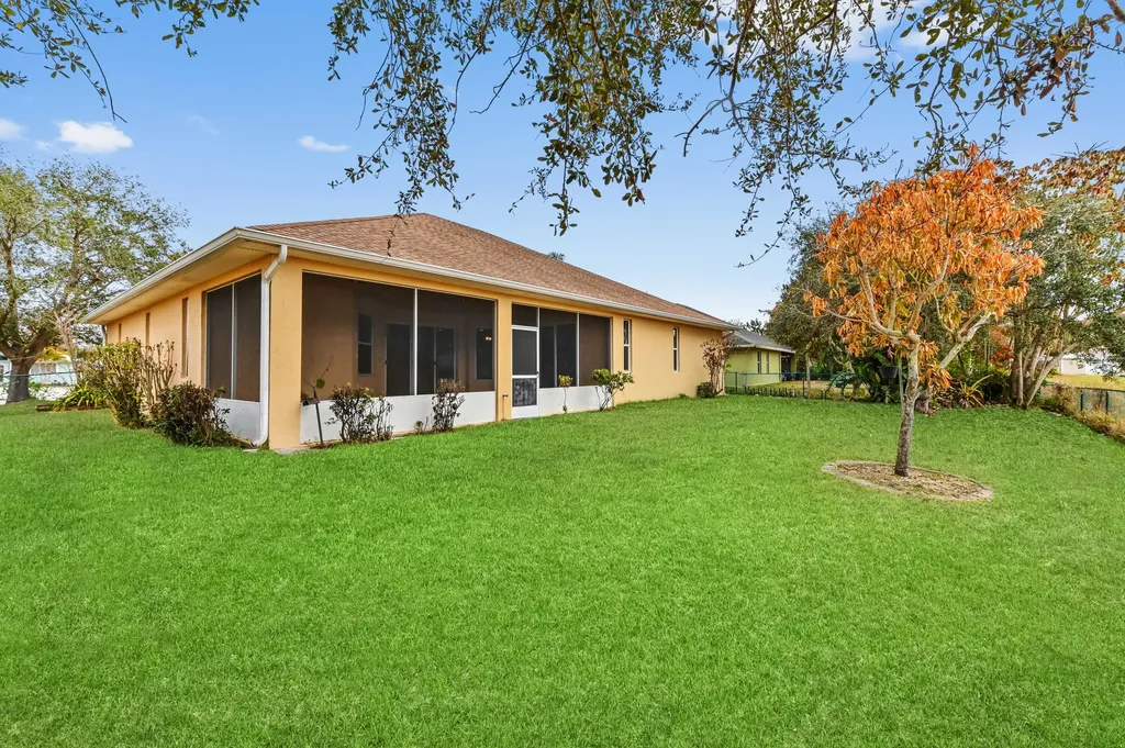 2334 SW Webster Lane Port St Lucie FL 34953